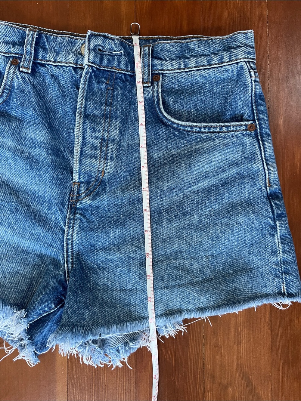 Reformation Charlene High Rise Jean Shorts size 28 - Picture 7 of 8